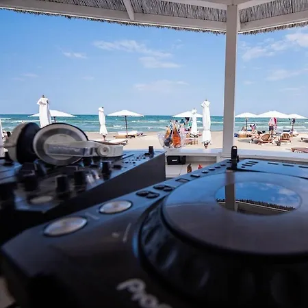 White Tower 306 Studio Apartmán Mamaia